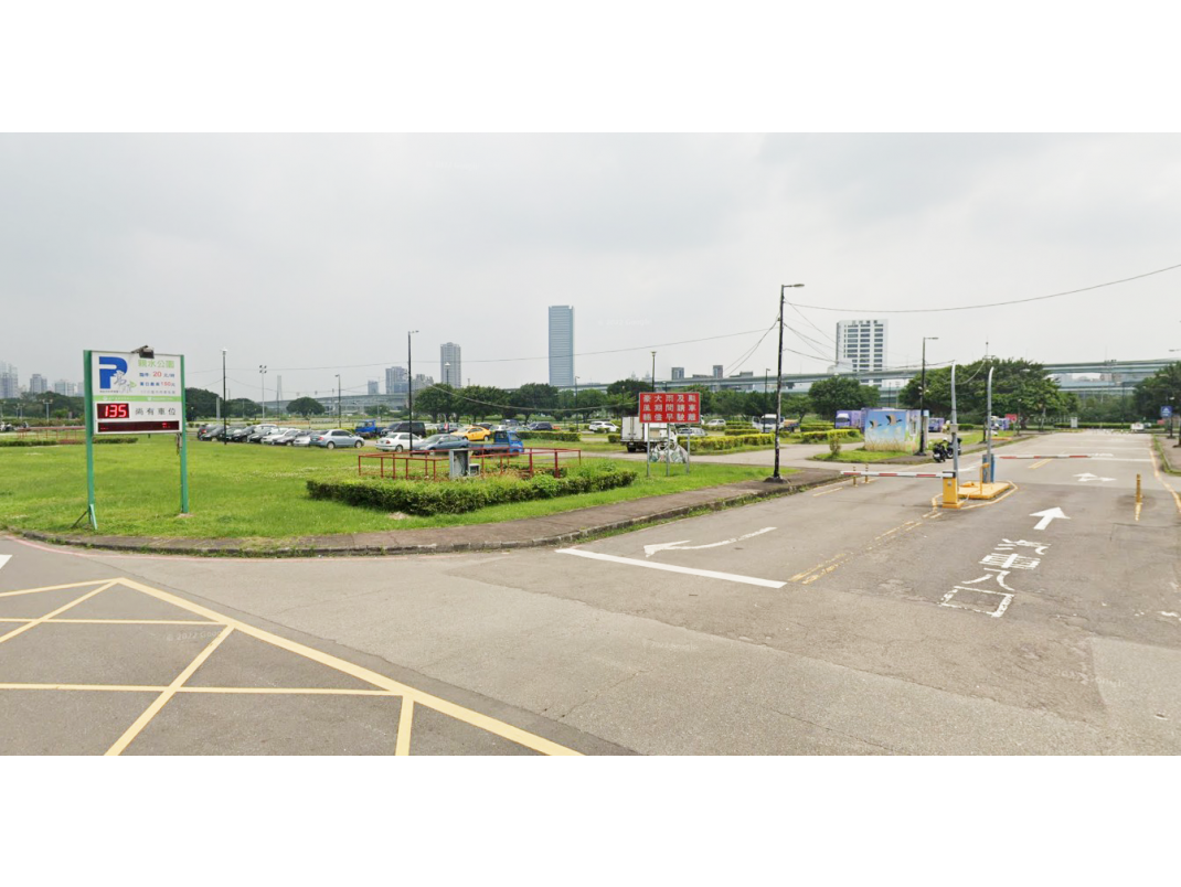 親水公園停車場