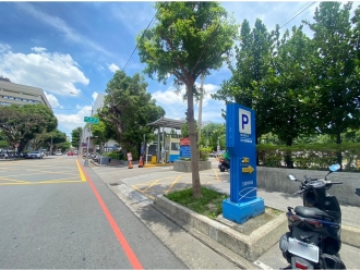 崇德館五義停車場