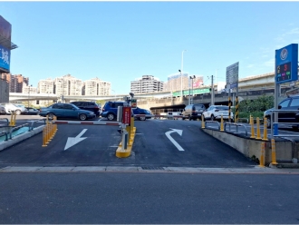 成德平面停車場