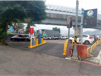 新和平面停車場