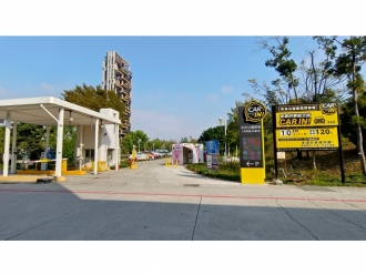 中央公園南側停車場