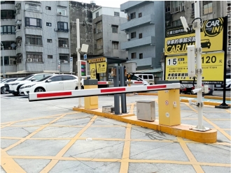 仁愛三街停車場