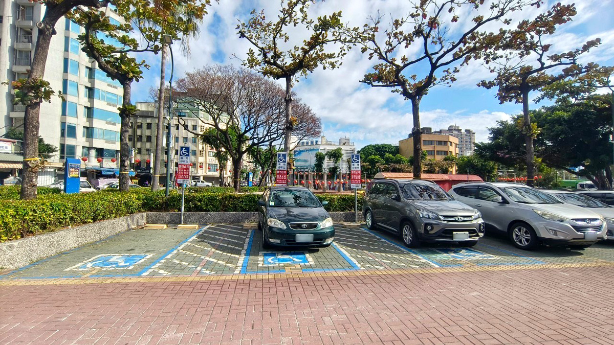 中華平面停車場