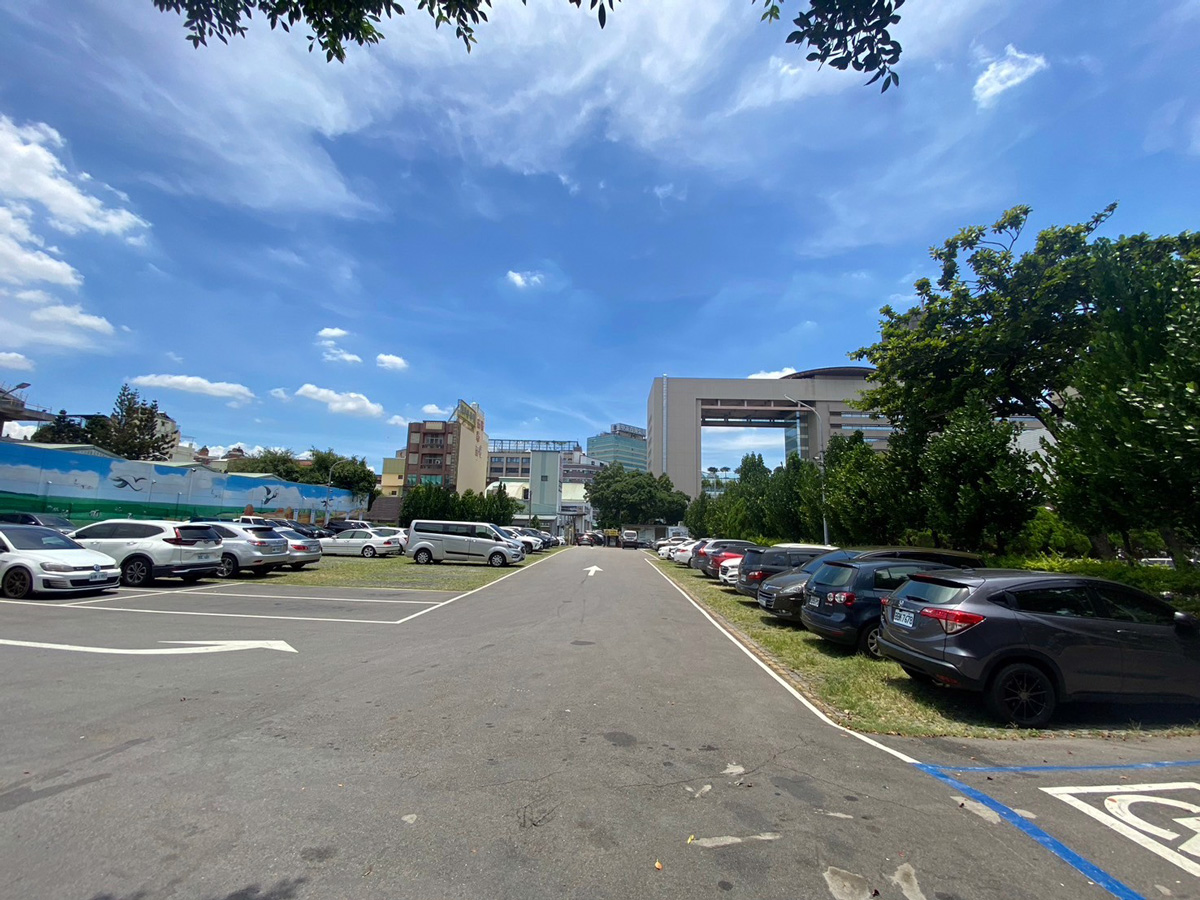 崇德館五義停車場