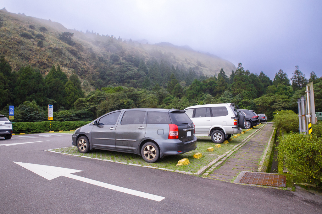 陽明山夢幻湖停車場