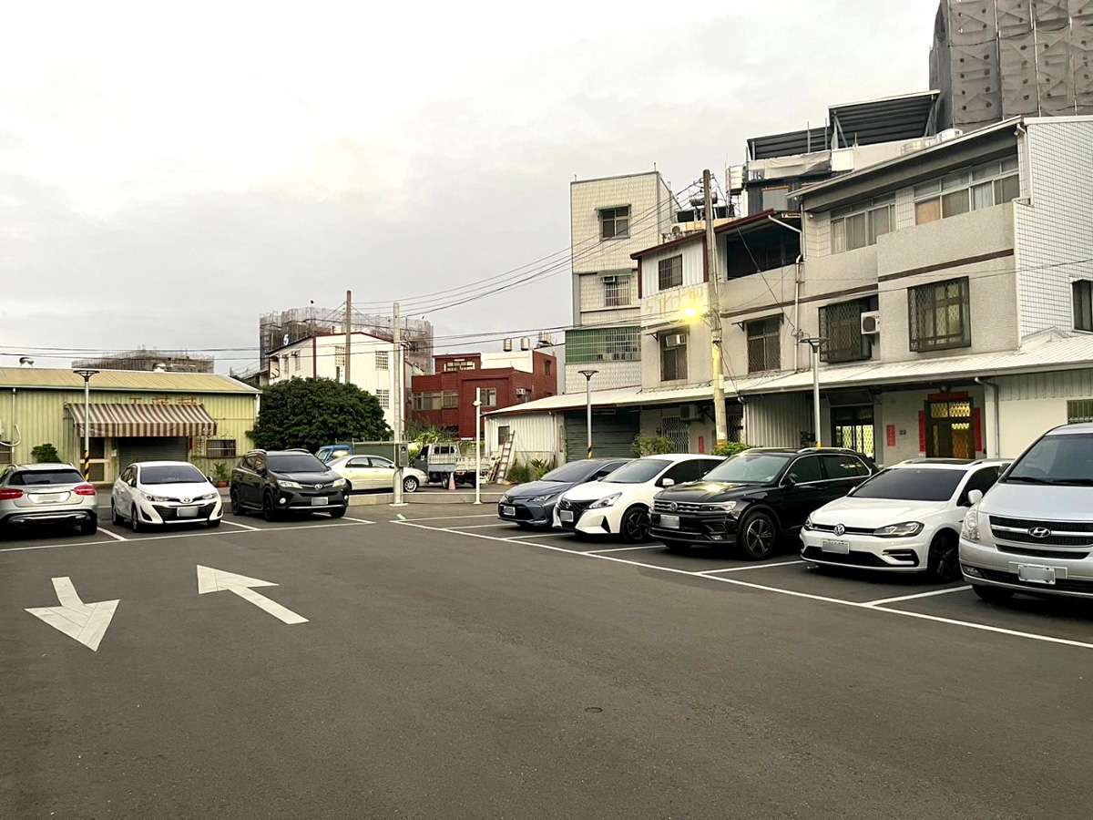平德平面停車場