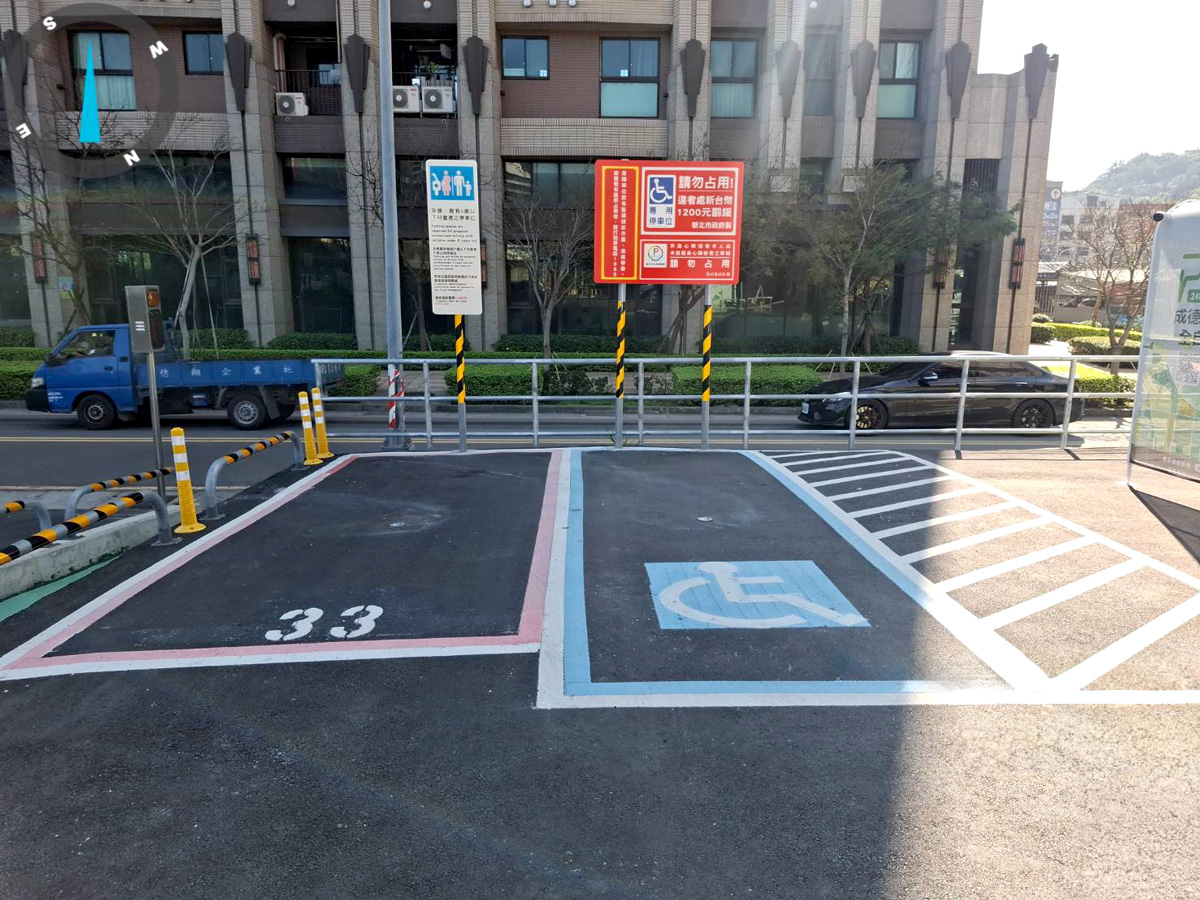 成德平面停車場