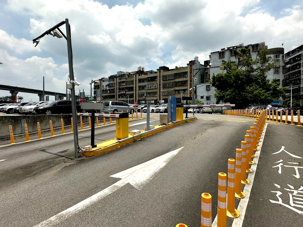 文中小平面停車場