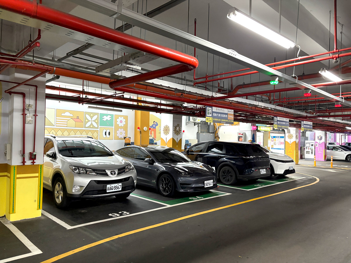 板橋國中地下停車場