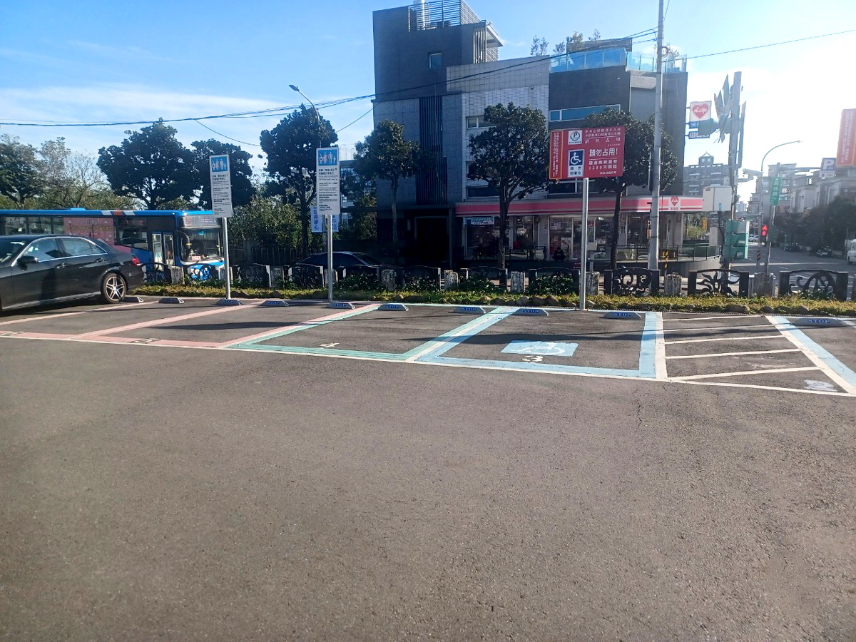 林口停四停車場