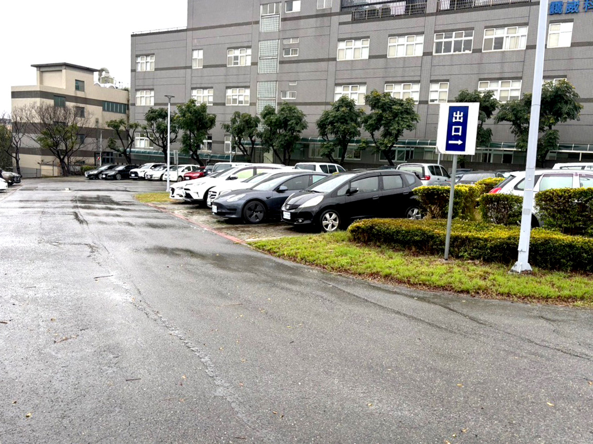 錢嶺平面停車場