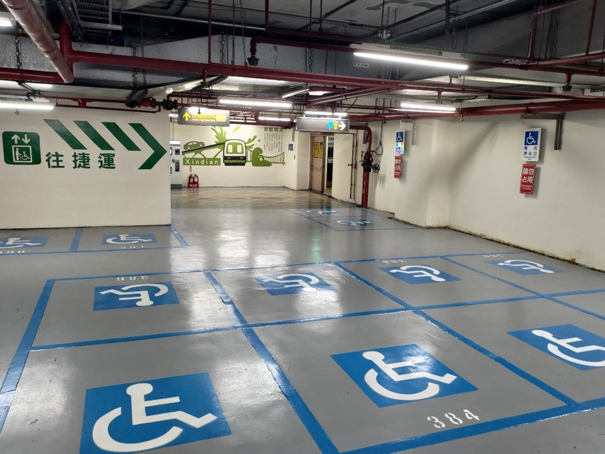 捷運新店站轉乘停車場