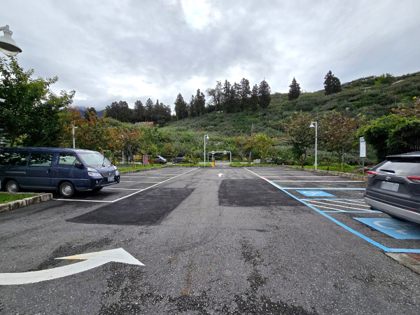梨山櫻緣丘停車場