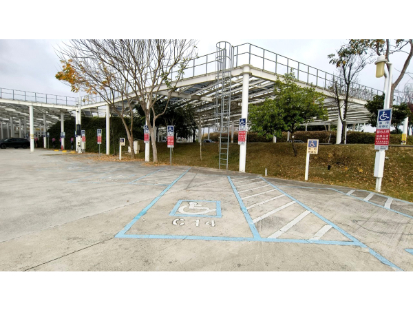 台中中央公園北側停車場
