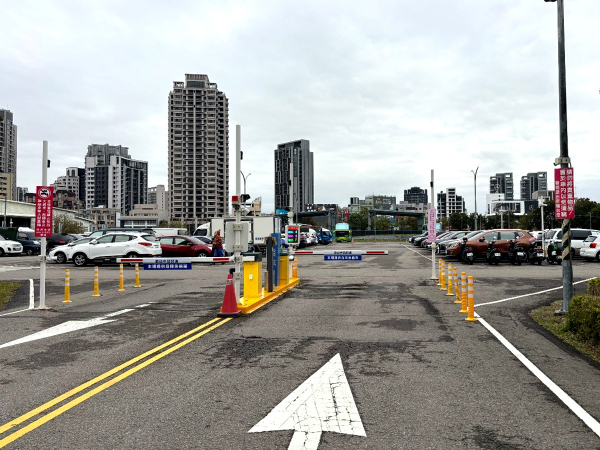 台中三塊厝停車場