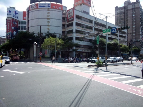土城金城立體停車場