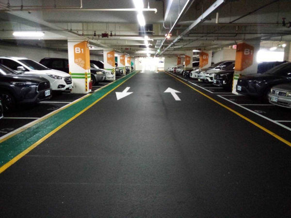 二重公園停車場