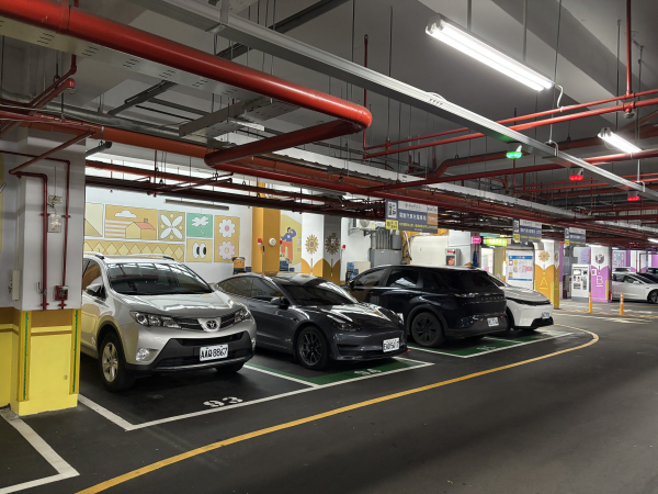 板橋國中地下停車場