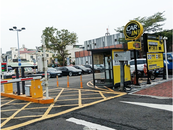 高雄德昌停車場