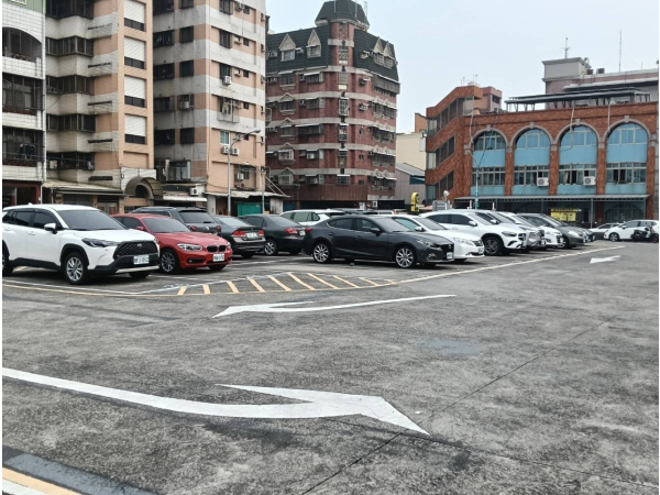 高雄后安平面停車場