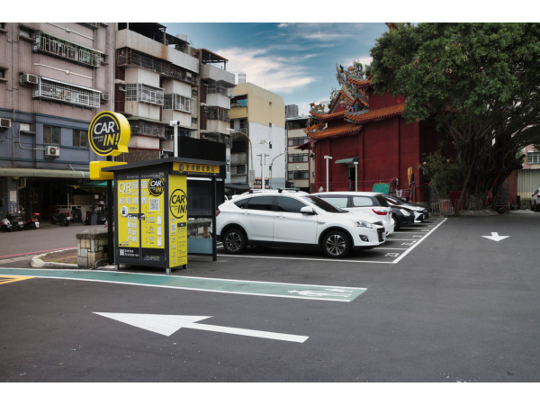 高雄瑞泰平面停車場