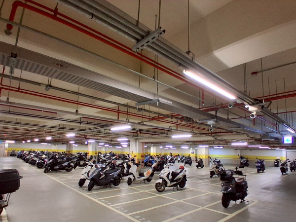 臺大癌醫中心分院停車場機車車位