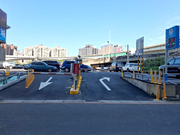 五股成德平面停車場