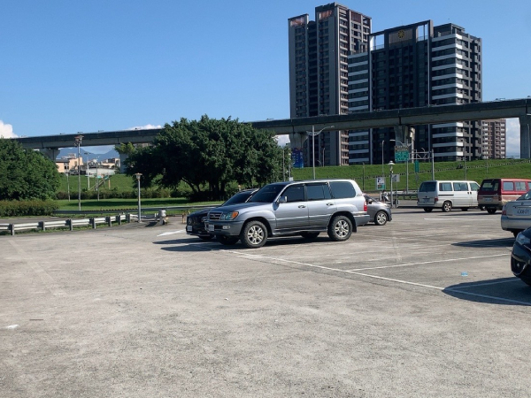 三重萬善同停車場