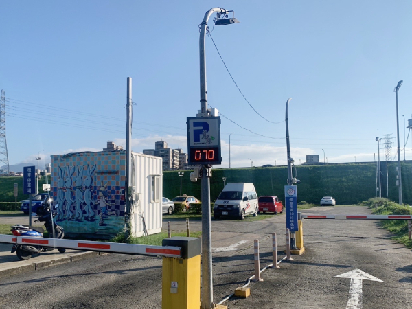 新北五股追風廣場停車場